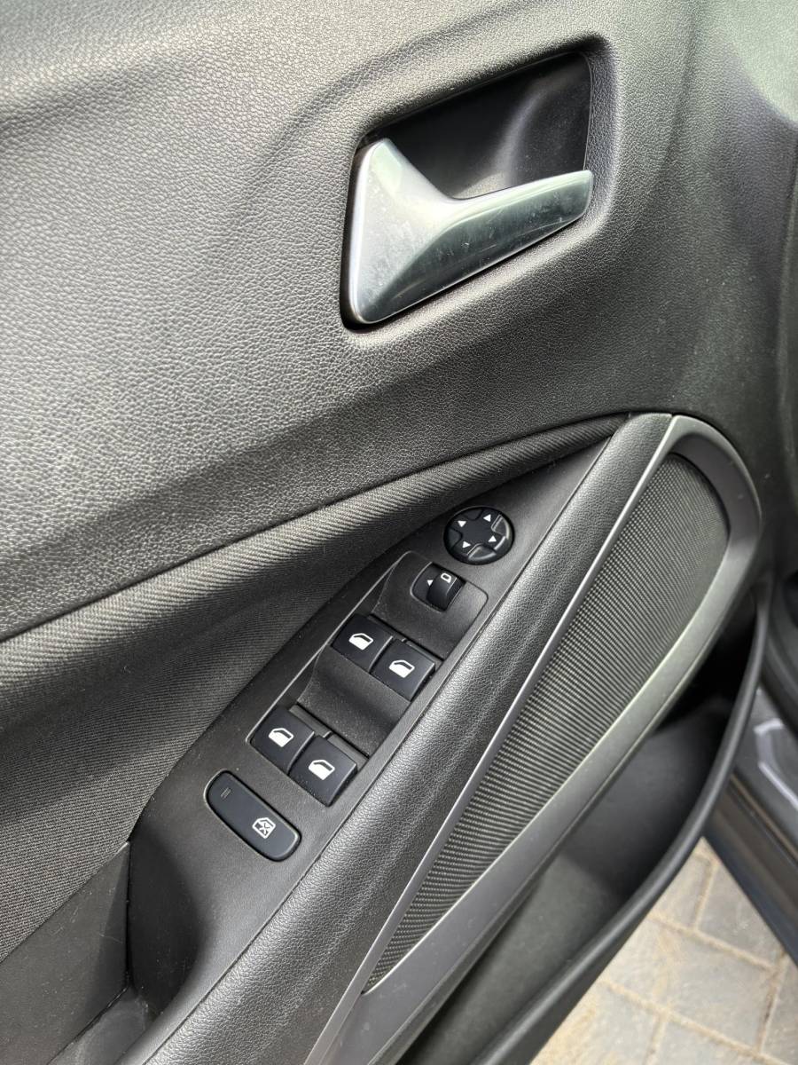 Opel Crossland X Opel Crossland X 1.2 Turbo Online Edition | Climate control | Stoel & Stuurverwarming | Elektrisch Pakket | Apple Carplay/Android Auto | Trekhaak | LM-Velgen | Cruisecontrol | Camera