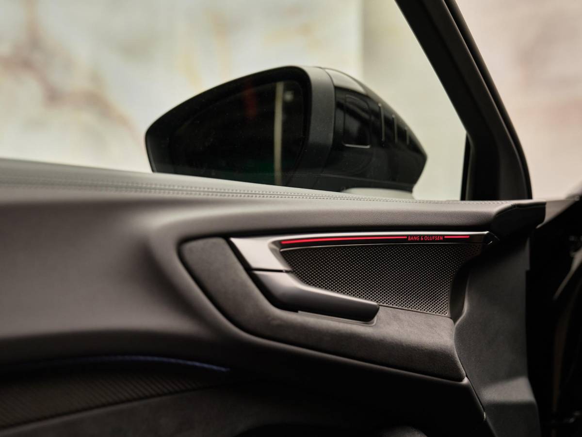 Audi A5 Audi A5 Avant E-Hybrid Quattro S Edition Competition, pano, tr.haak, 20″, B&O, OLED, matrix-LED, memory, massage, privacy, NP96k