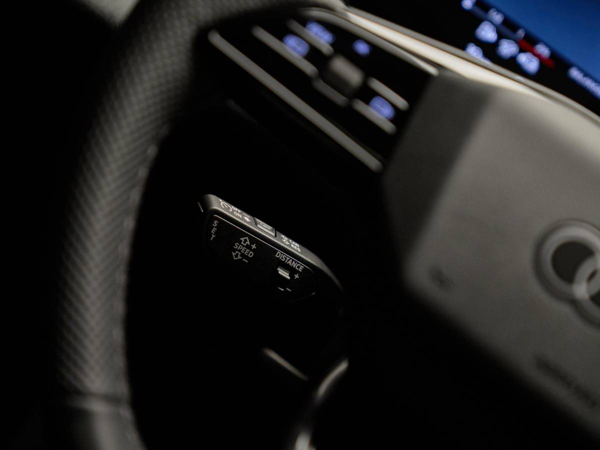 Audi A5 Audi A5 Avant E-Hybrid Quattro S Edition Competition, pano, tr.haak, 20″, B&O, OLED, matrix-LED, memory, massage, privacy, NP96k