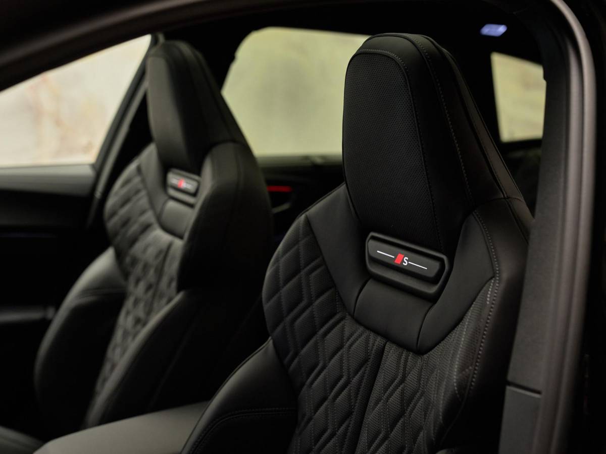 Audi A5 Audi A5 Avant E-Hybrid Quattro S Edition Competition, pano, tr.haak, 20″, B&O, OLED, matrix-LED, memory, massage, privacy, NP96k