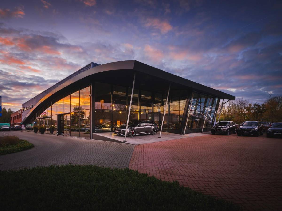 Audi A5 Audi A5 Avant E-Hybrid Quattro S Edition Competition, pano, tr.haak, 20″, B&O, OLED, matrix-LED, memory, massage, privacy, NP96k