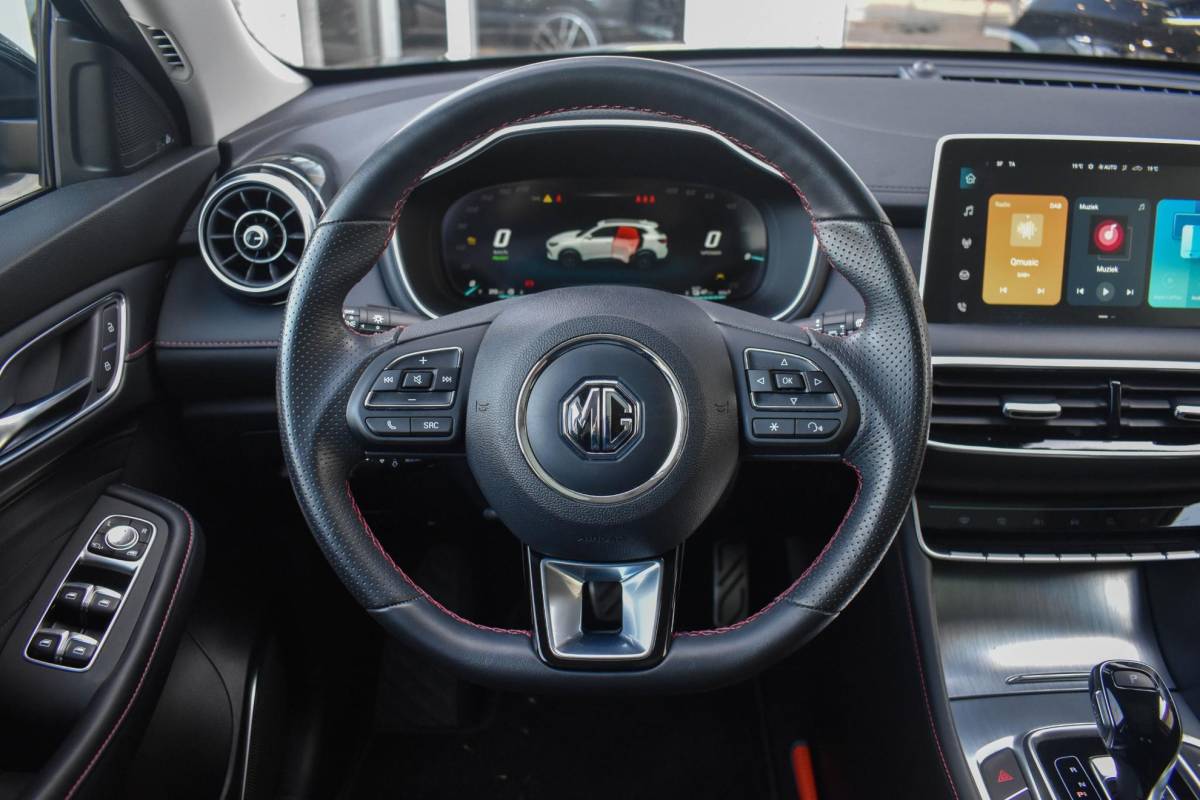 MG EHS MG EHS 1.5 TGDI Luxury Trekhaak Pano Leder 360 Camera