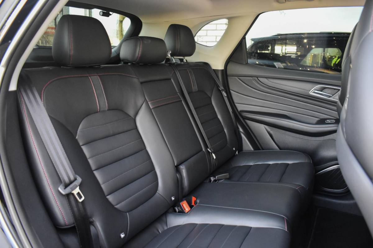 MG EHS MG EHS 1.5 TGDI Luxury Trekhaak Pano Leder 360 Camera