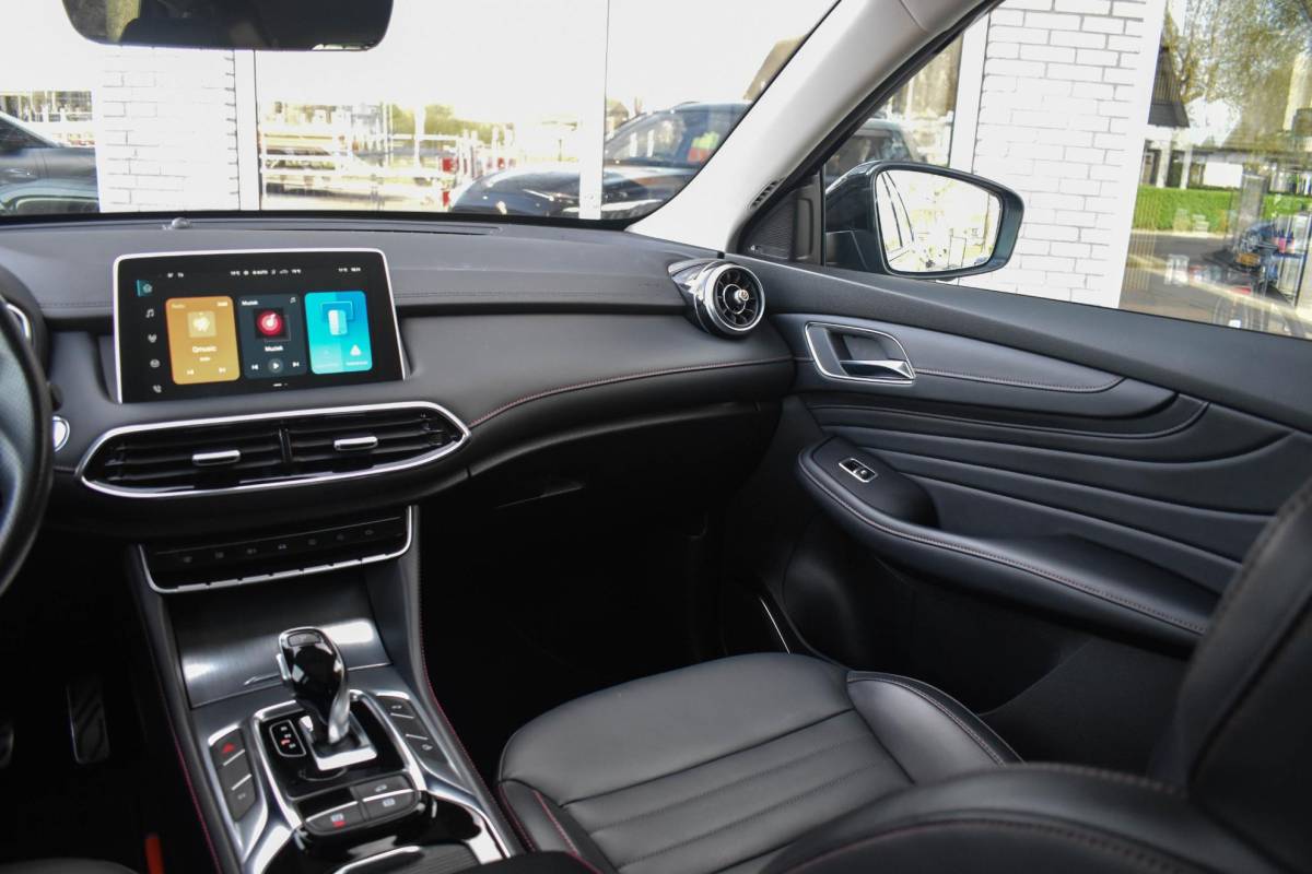 MG EHS MG EHS 1.5 TGDI Luxury Trekhaak Pano Leder 360 Camera