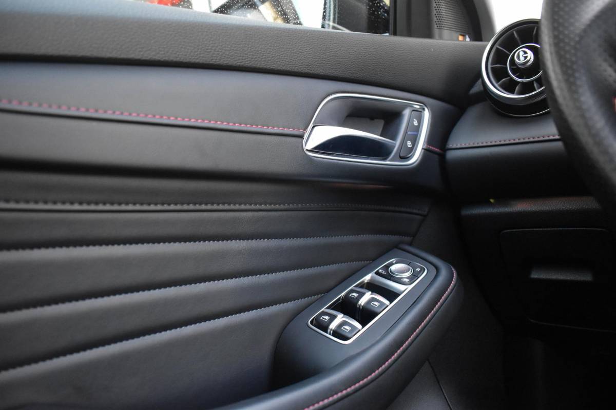 MG EHS MG EHS 1.5 TGDI Luxury Trekhaak Pano Leder 360 Camera