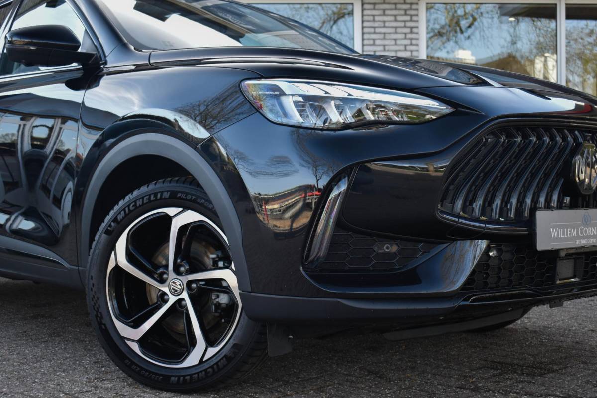 MG EHS MG EHS 1.5 TGDI Luxury Trekhaak Pano Leder 360 Camera