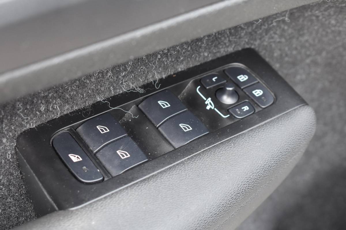 Volvo XC40 Volvo XC40 Recharge P8 AWD R-Design | Pano | 360 Camera | Stoel/Stuurverwarming |