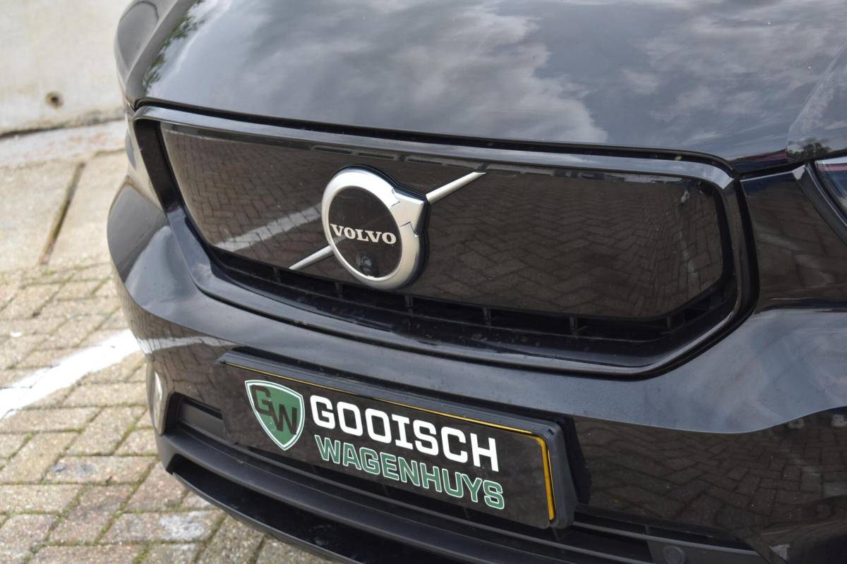 Volvo XC40 Volvo XC40 Recharge P8 AWD R-Design | Pano | 360 Camera | Stoel/Stuurverwarming |