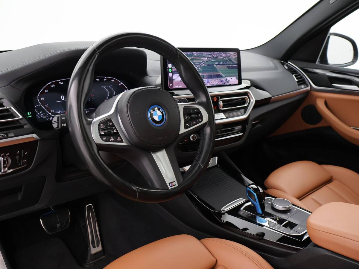 BMW iX3 BMW iX3 80 kWh FACELIFT M-SPORT + ELEKTR. TREKHAAK SPORTSTOELEN LEDER | PANORAMA | ADAPTIVE CRUISE | MEMORY