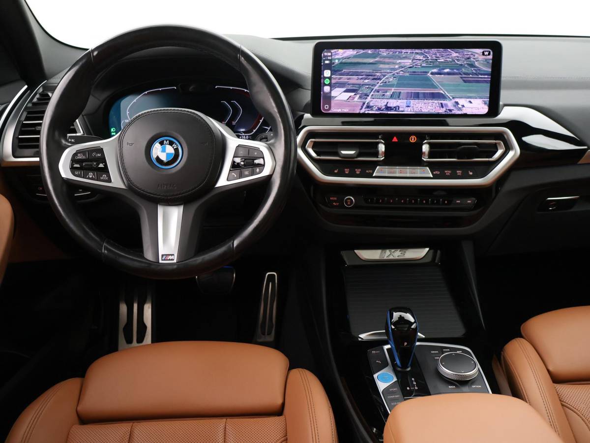 BMW iX3 BMW iX3 80 kWh FACELIFT M-SPORT + ELEKTR. TREKHAAK SPORTSTOELEN LEDER | PANORAMA | ADAPTIVE CRUISE | MEMORY