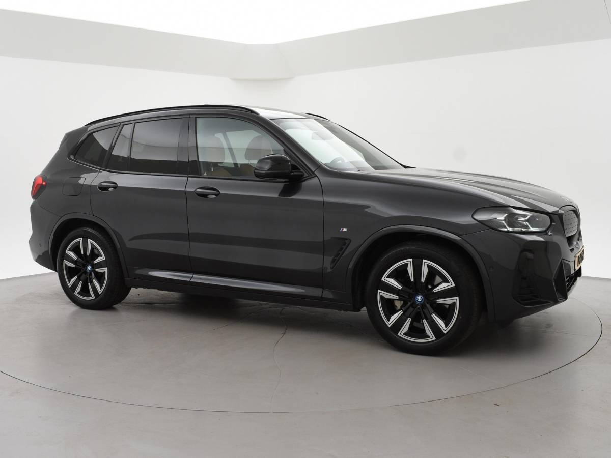BMW iX3 BMW iX3 80 kWh FACELIFT M-SPORT + ELEKTR. TREKHAAK SPORTSTOELEN LEDER | PANORAMA | ADAPTIVE CRUISE | MEMORY