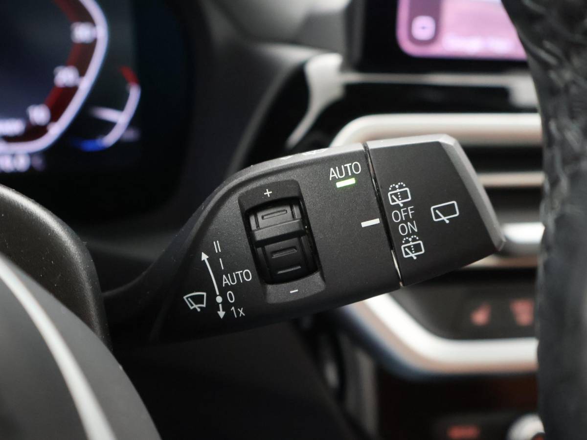 BMW iX3 BMW iX3 80 kWh FACELIFT M-SPORT + ELEKTR. TREKHAAK SPORTSTOELEN LEDER | PANORAMA | ADAPTIVE CRUISE | MEMORY