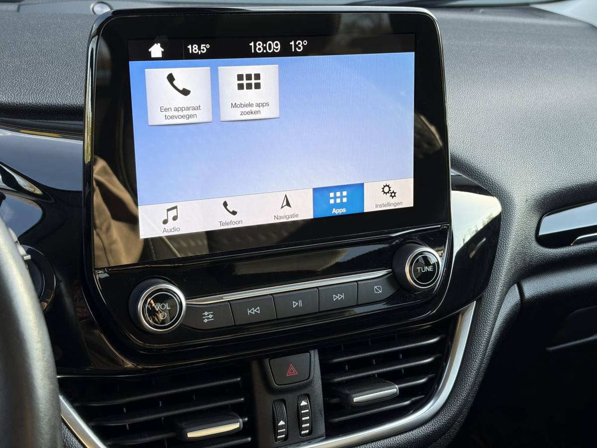 Ford Fiesta Ford Fiesta 1.0 EcoBoost Titanium 2e Eigenaar,6 Bak,Camera,Trekhaak,Navi,102pk,Pdc V+A,Lm velgen,5 Deurs,N.A.P,Net beurt gehad,Bj 11-2017,Rijstrooksensor,Apk tot 12-2026