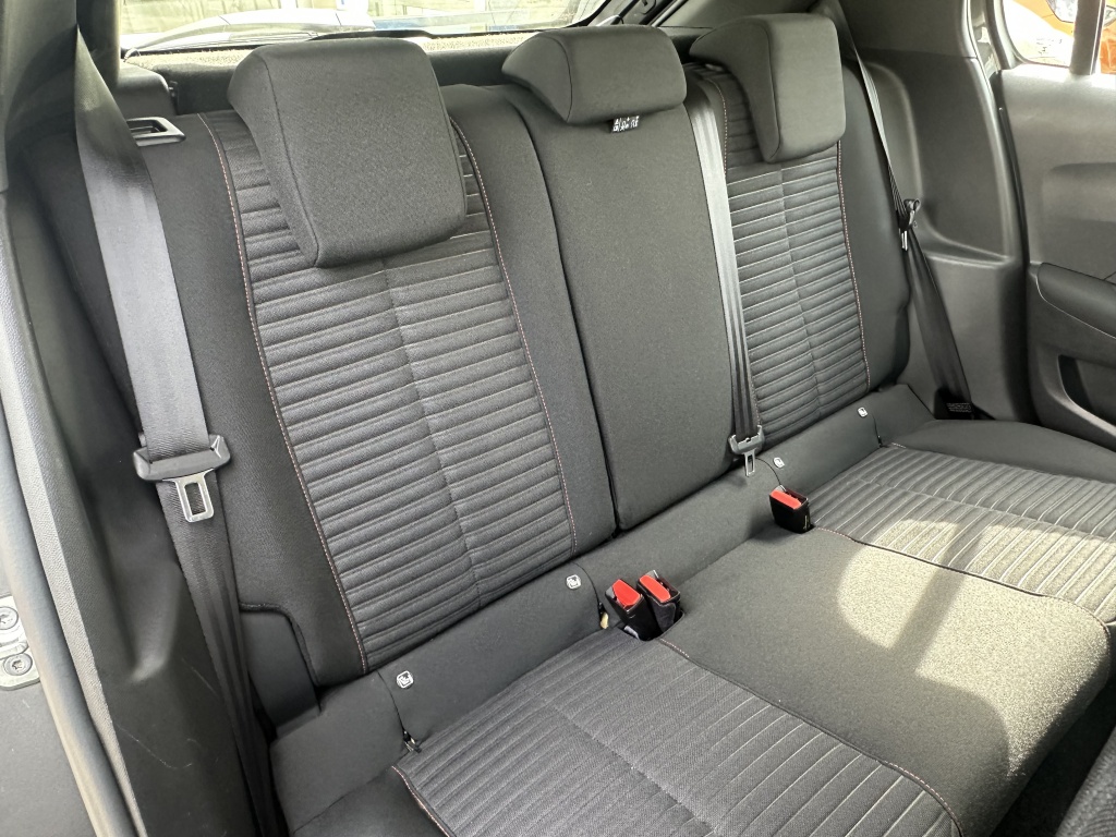 Peugeot 208 Peugeot 208 1.2 PT Active Pack | Eerste eigenaar | Nieuwe Distributieriem |