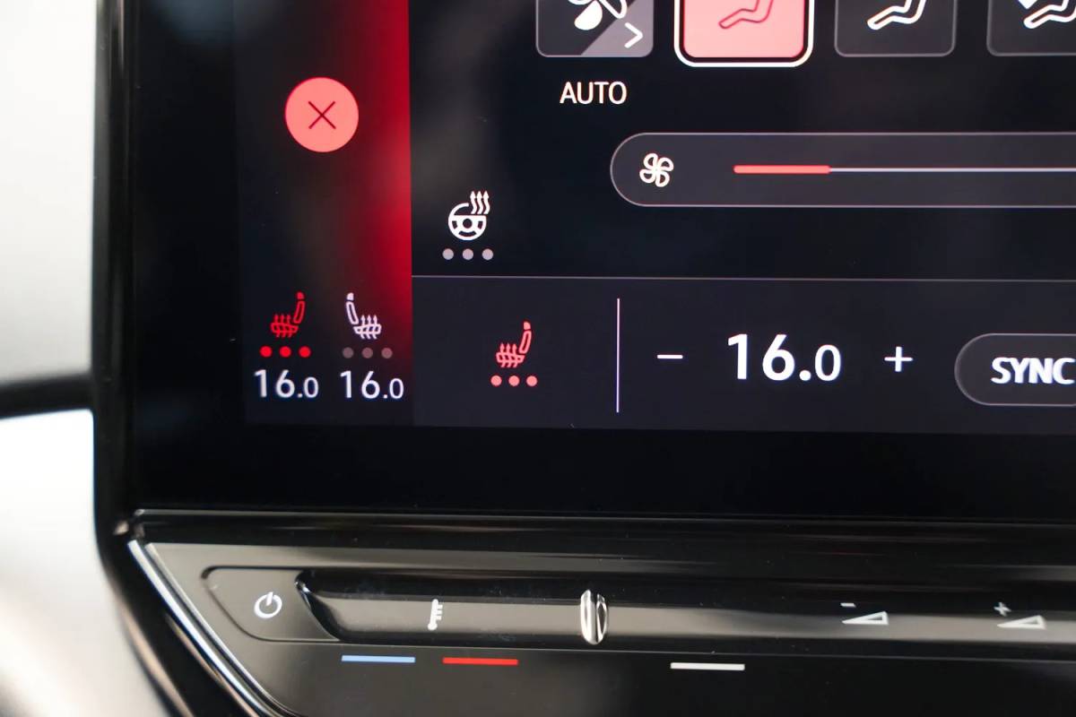 Volkswagen ID.4 Volkswagen ID.4 Max 77 kWh 3-fase [ LED Navi Adapt.cruise Stoel-en stuurverwarming ]