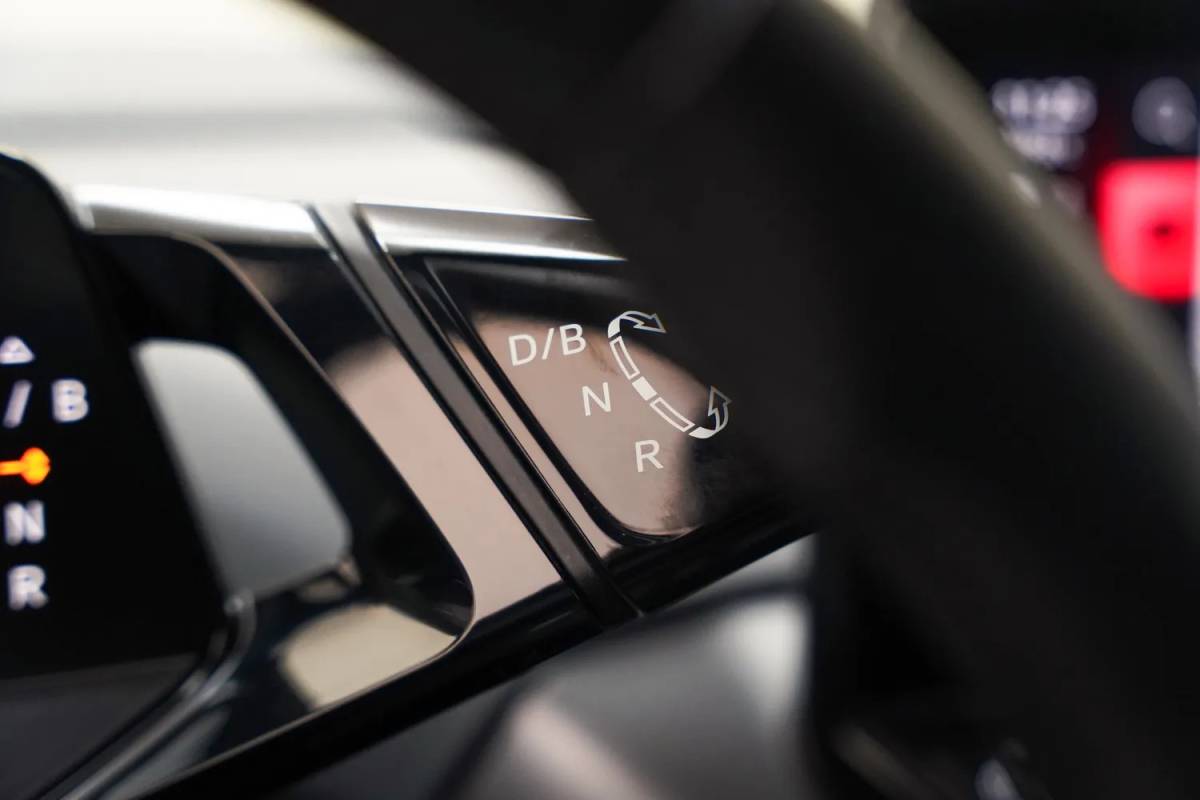 Volkswagen ID.4 Volkswagen ID.4 Max 77 kWh 3-fase [ LED Navi Adapt.cruise Stoel-en stuurverwarming ]