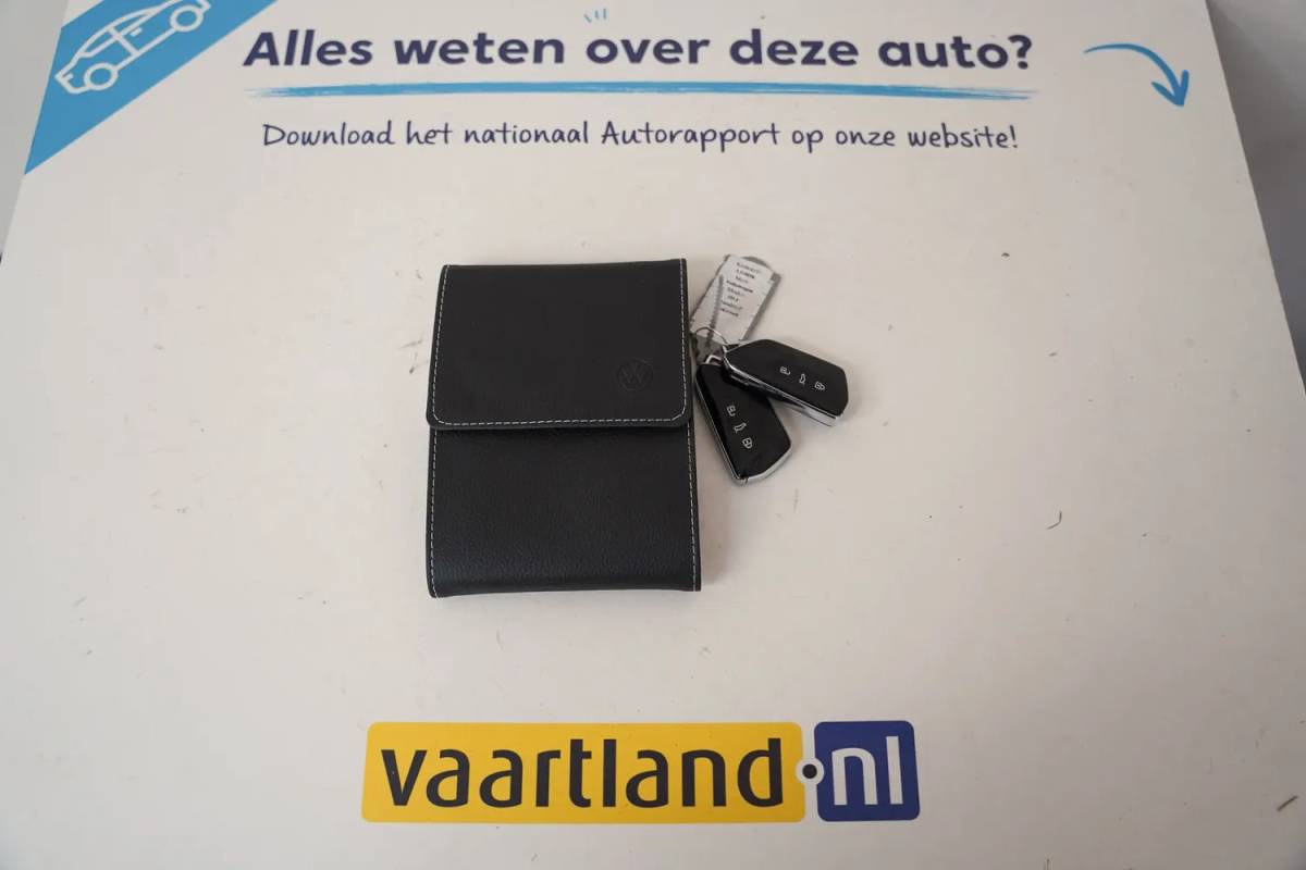 Volkswagen ID.4 Volkswagen ID.4 Max 77 kWh 3-fase [ LED Navi Adapt.cruise Stoel-en stuurverwarming ]