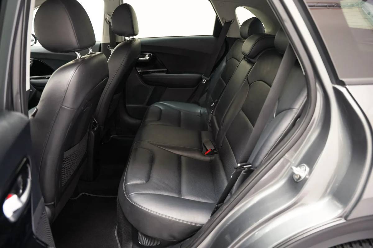 Kia Niro Kia Niro 1.6 GDi Hybrid ExecutiveLine [ JBL Audio Achterbank Verwarming Adapt.cruise ]