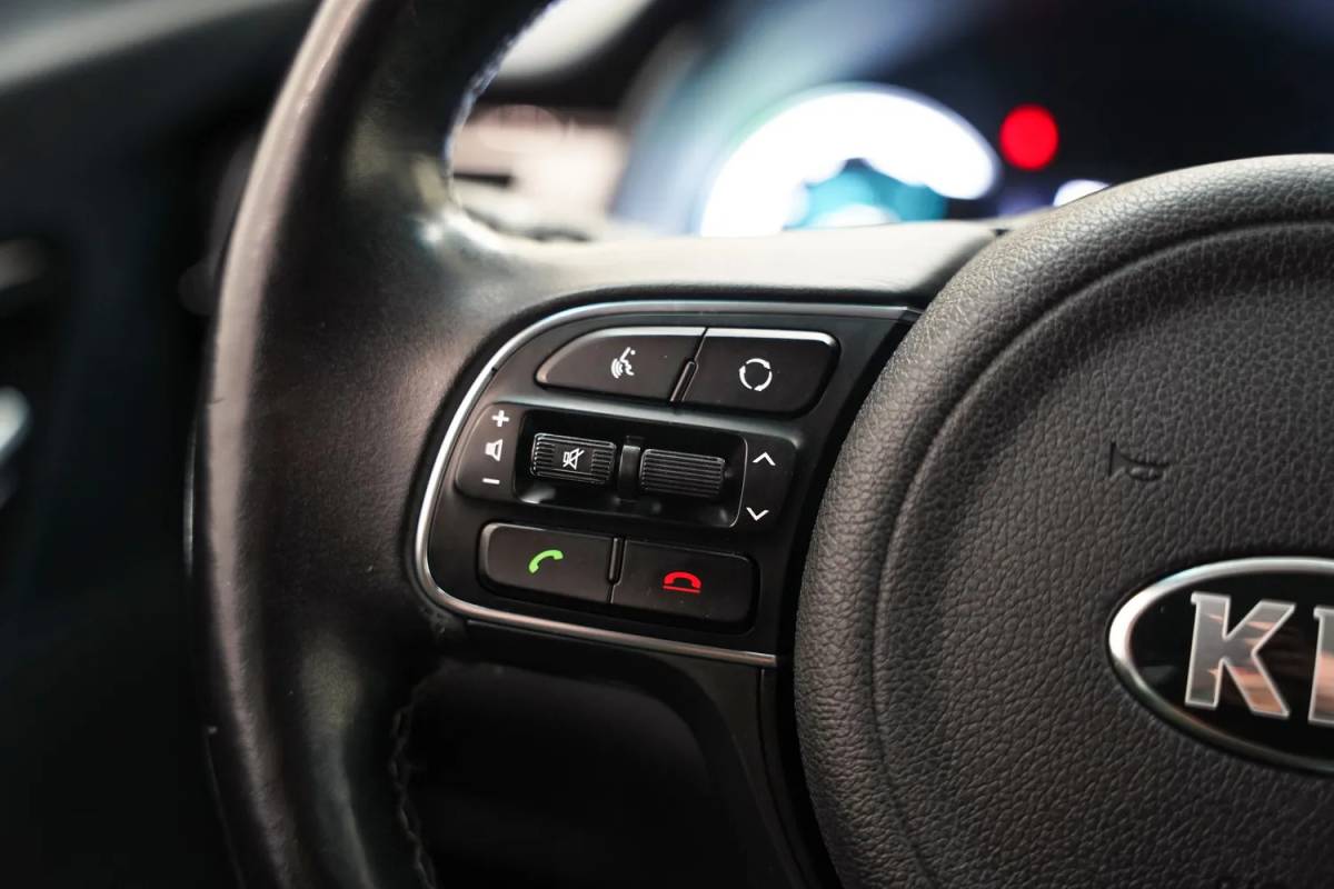 Kia Niro Kia Niro 1.6 GDi Hybrid ExecutiveLine [ JBL Audio Achterbank Verwarming Adapt.cruise ]