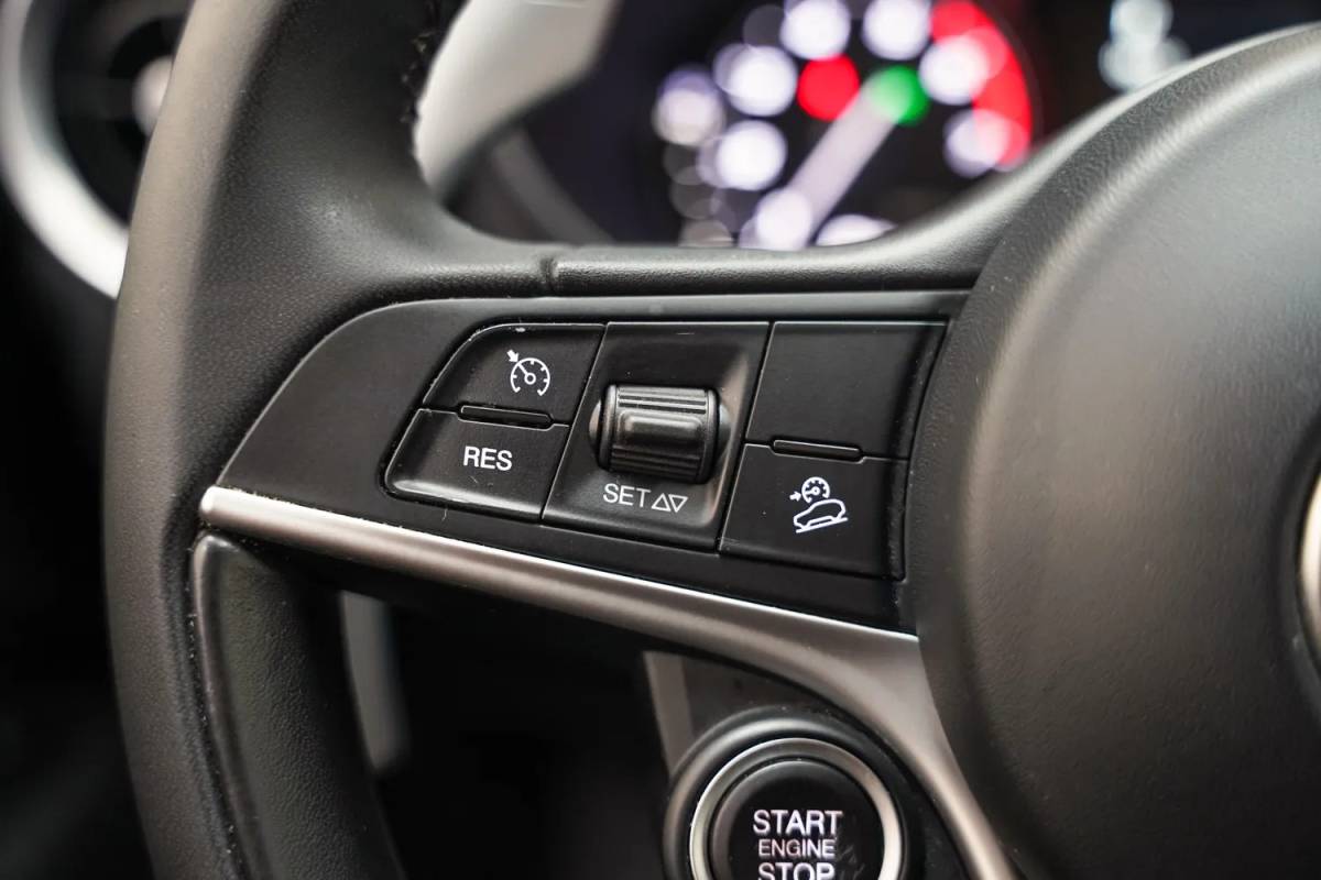 Alfa Romeo Stelvio Alfa Romeo Stelvio 2.0 T AWD 280pk Super Aut. [ Xenon Navi Half leder ]