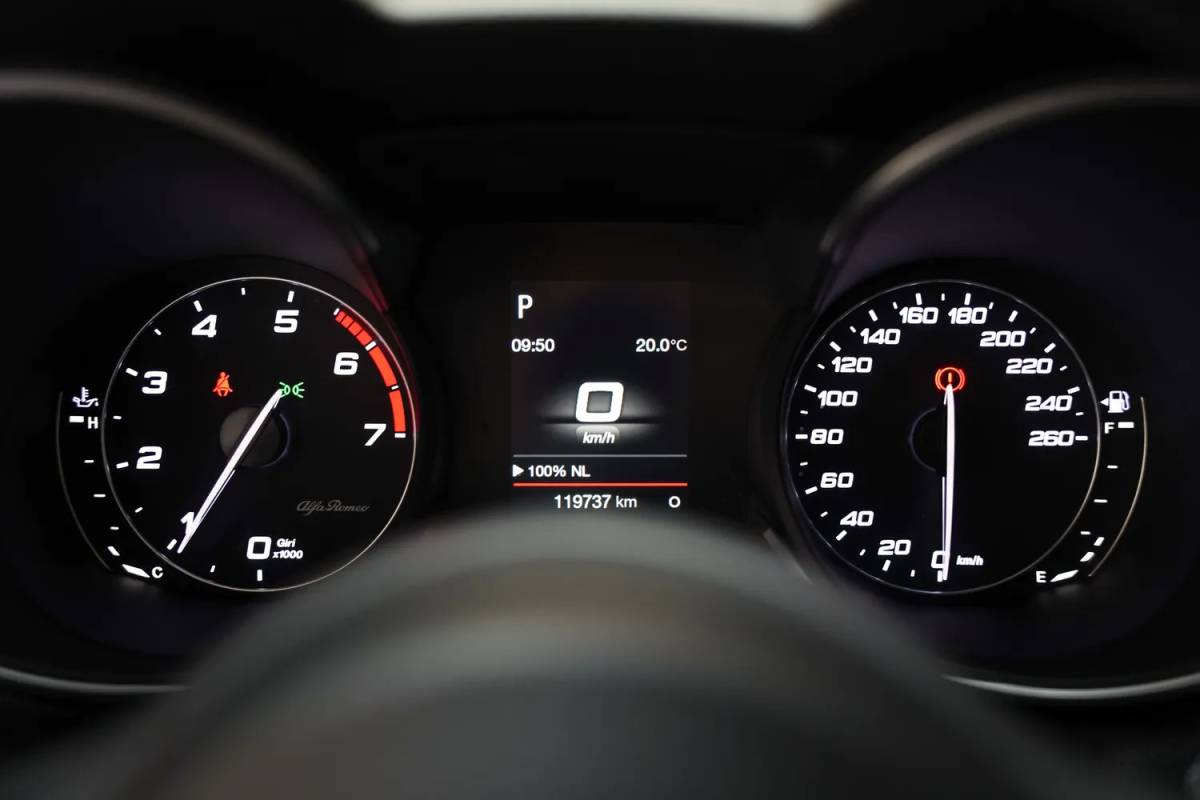 Alfa Romeo Stelvio Alfa Romeo Stelvio 2.0 T AWD 280pk Super Aut. [ Xenon Navi Half leder ]