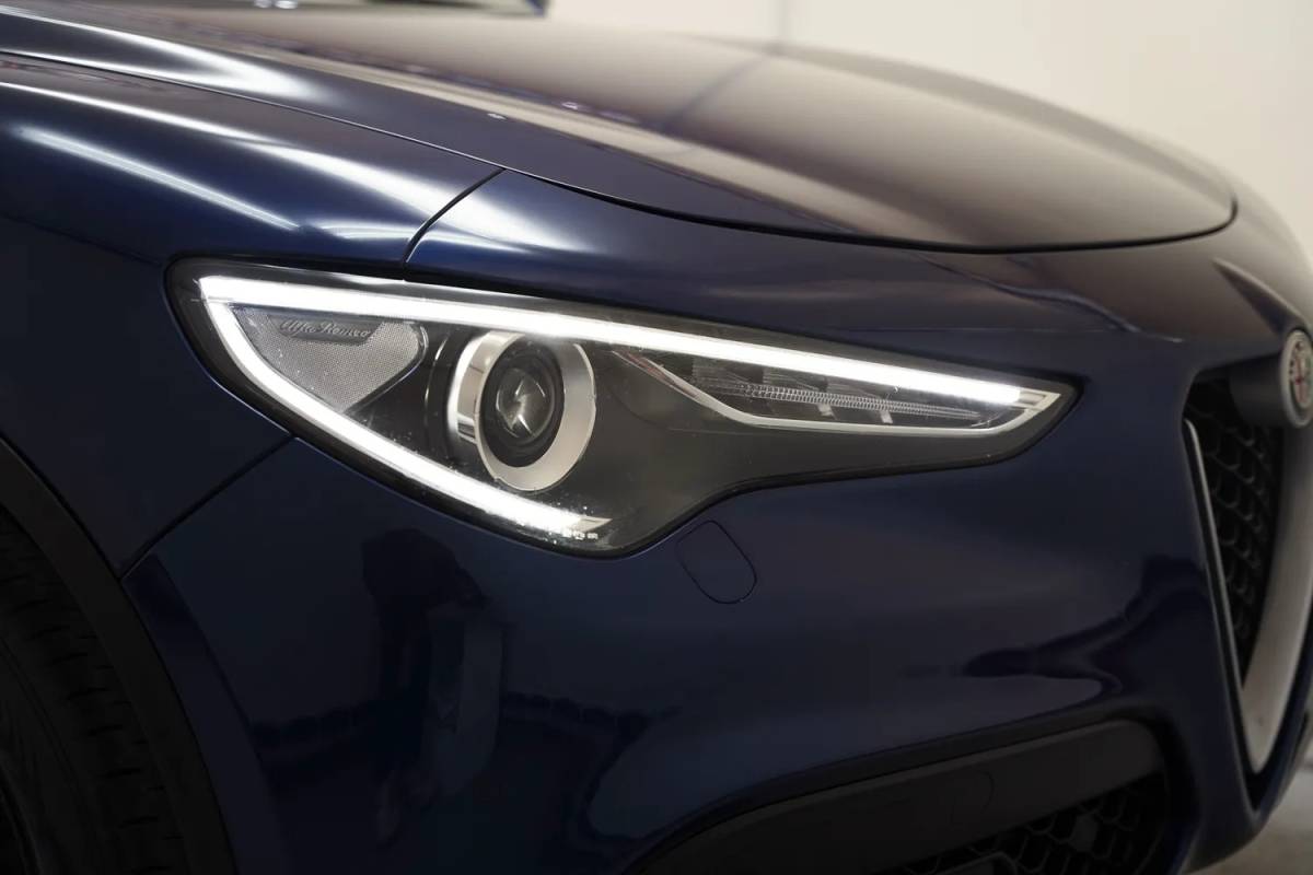 Alfa Romeo Stelvio Alfa Romeo Stelvio 2.0 T AWD 280pk Super Aut. [ Xenon Navi Half leder ]