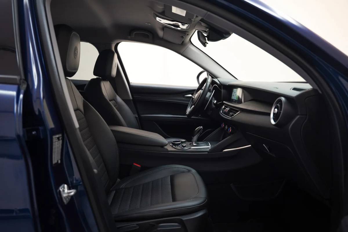 Alfa Romeo Stelvio Alfa Romeo Stelvio 2.0 T AWD 280pk Super Aut. [ Xenon Navi Half leder ]