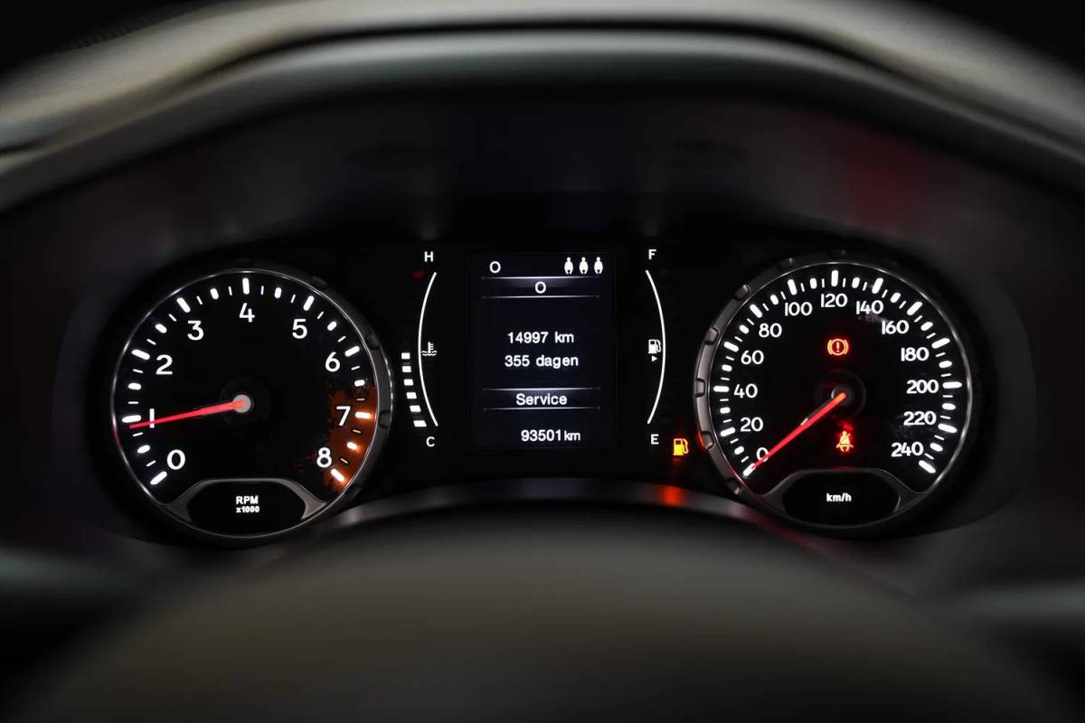 Jeep Renegade Jeep Renegade 1.4 MultiAir Longitude [ Cruise control Airco Multimedia ]