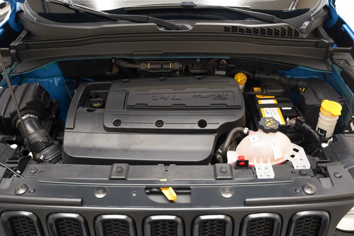 Jeep Renegade Jeep Renegade 1.4 MultiAir Longitude [ Cruise control Airco Multimedia ]