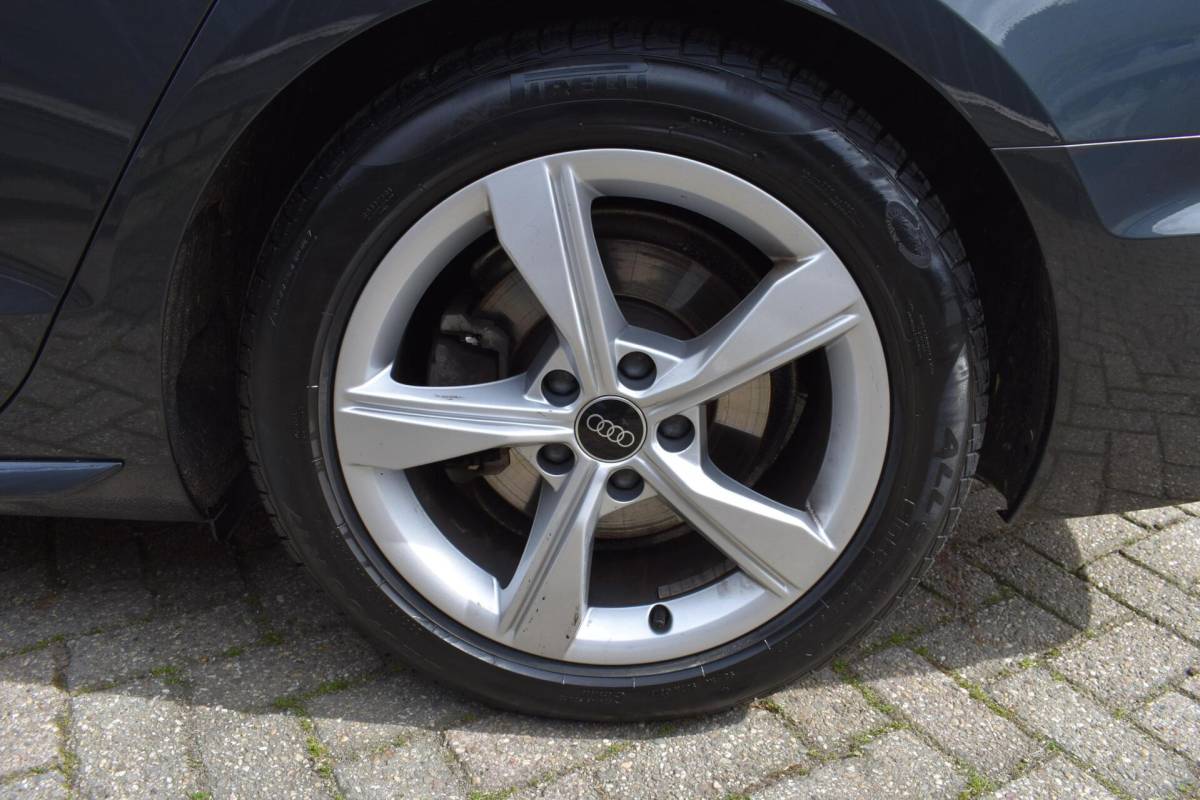 Audi A4 Audi A4 Avant 35 TFSI Advanced Edition | Matrix LED | Trekhaak | Carplay |