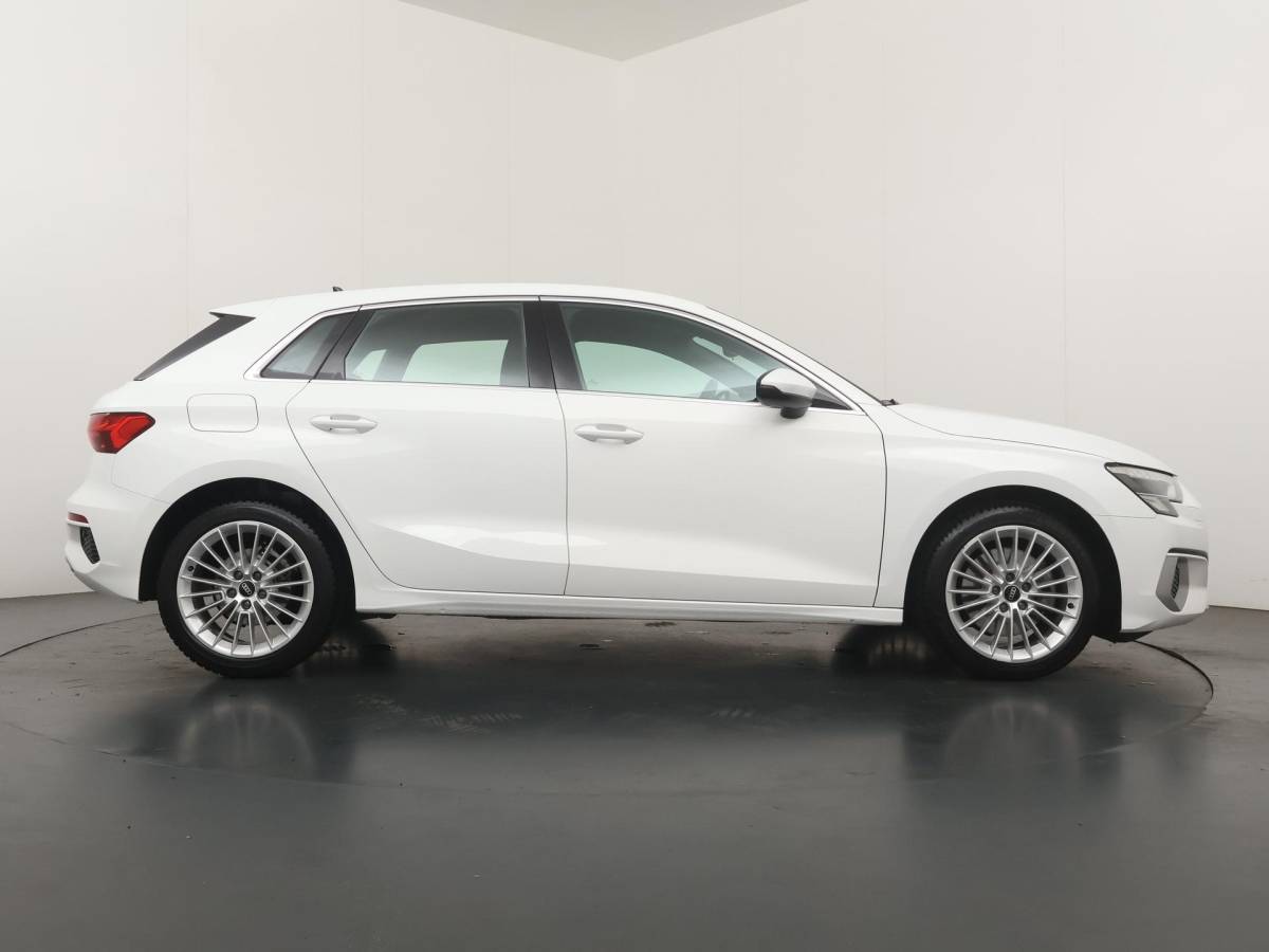 Audi A3 Audi A3 Sportback 30 TFSI Business edition – Navigatie – Climate Controle – Apple Carplay & Android Auto
