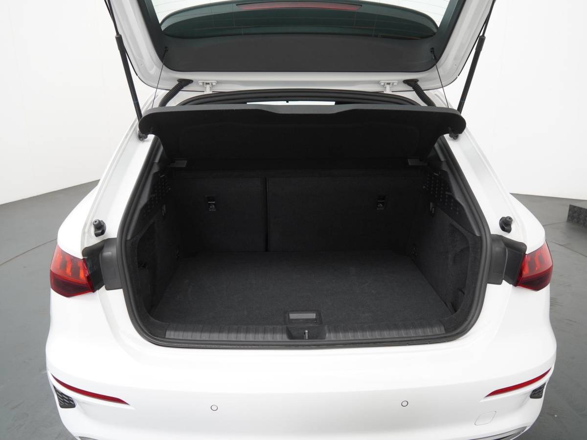 Audi A3 Audi A3 Sportback 30 TFSI Business edition – Navigatie – Climate Controle – Apple Carplay & Android Auto