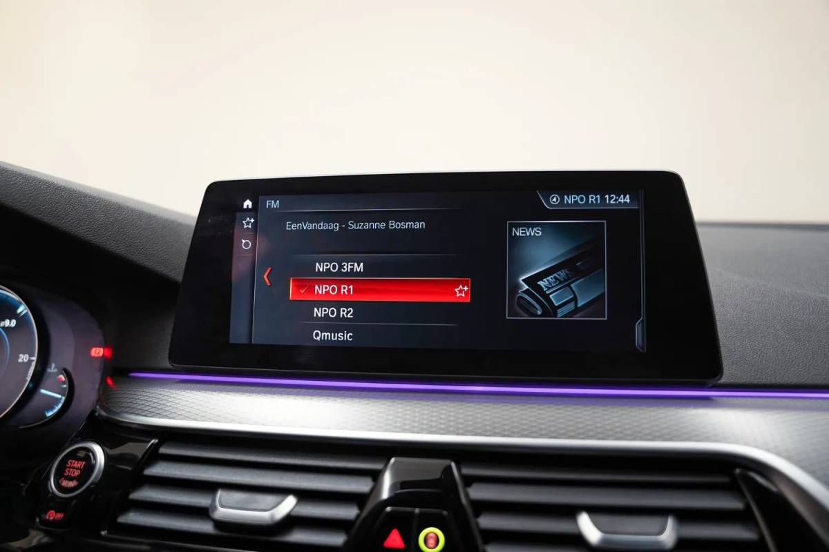 BMW 5 Serie BMW 5-serie 530I High Executive M sport [ Panoramadak Harman / Kardon 360 Camera  ]