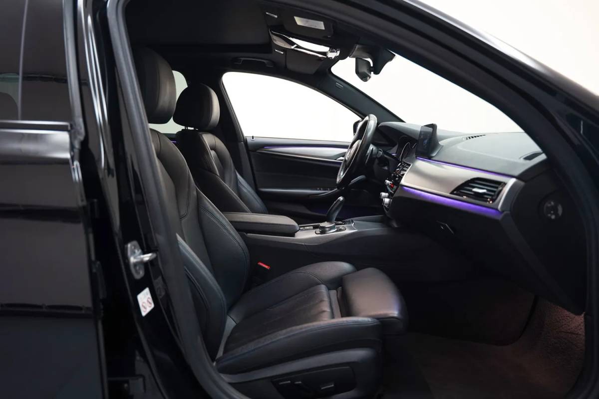 BMW 5 Serie BMW 5-serie 530I High Executive M sport [ Panoramadak Harman / Kardon 360 Camera  ]