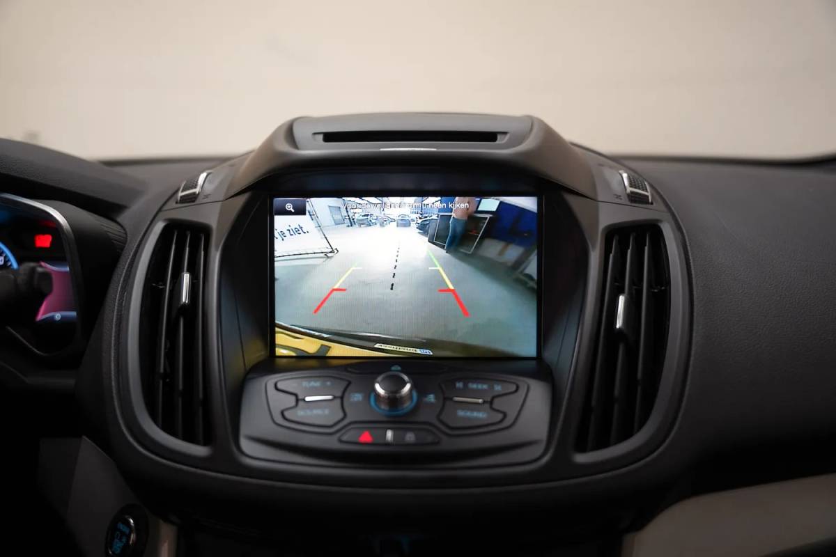 Ford C-MAX Ford C-Max 2.0 PLUG-IN HYBRID Titanium Plus [ Panorama Navi Leder ]