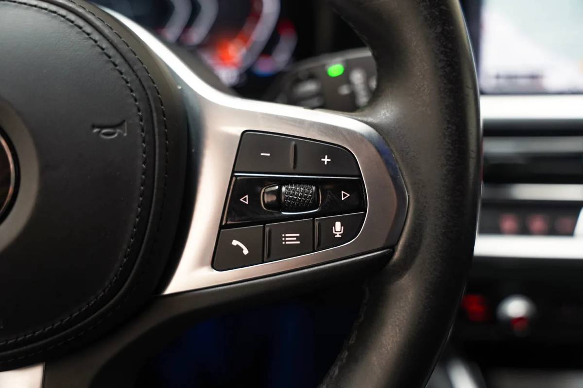 BMW 3 Serie BMW 3-serie TOURING 320i Executive Sport Aut. [ Panoramadak Sportstoelen Live cockpit ]