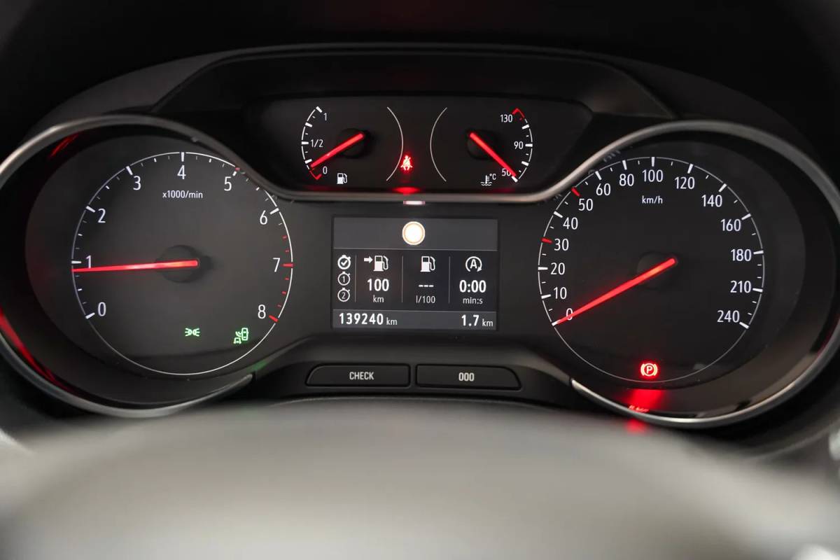 Opel Grandland X Opel Grandland X 1.2 Turbo Business Executive [ Stoel&stuurverwarming, Carplay Dodehoek detectie]