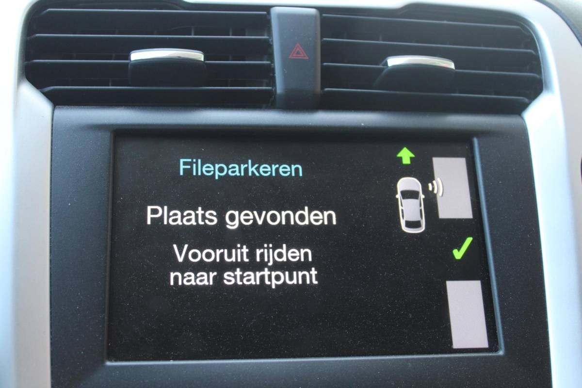 Ford Mondeo Ford Mondeo 1.0 EcoBoost 125 PK Trend | Winterbandenset | Climate Control | Cruise Control | DAB | PDC V+A | Dealeronderhouden