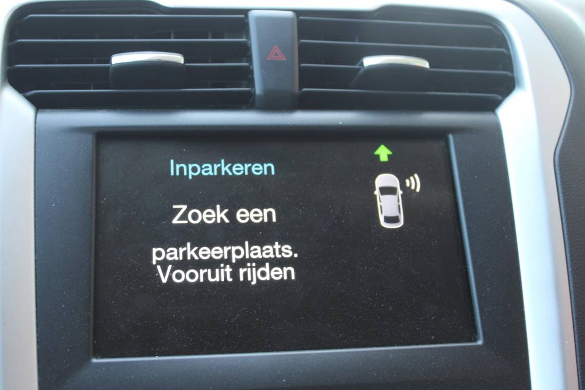 Ford Mondeo Ford Mondeo 1.0 EcoBoost 125 PK Trend | Winterbandenset | Climate Control | Cruise Control | DAB | PDC V+A | Dealeronderhouden