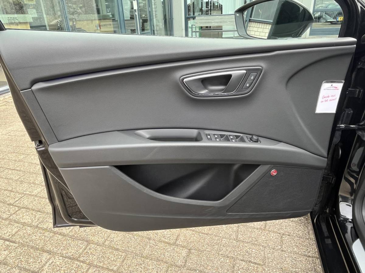 SEAT Leon SEAT Leon 1.5 TSI FR Business Intense | Leder/LED/Navi/Pano.Dak/Clima/Cruise/18″/Stoelverwarming/Apple CarPlay-Android Auto