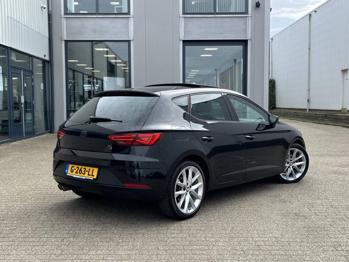 SEAT Leon SEAT Leon 1.5 TSI FR Business Intense | Leder/LED/Navi/Pano.Dak/Clima/Cruise/18″/Stoelverwarming/Apple CarPlay-Android Auto