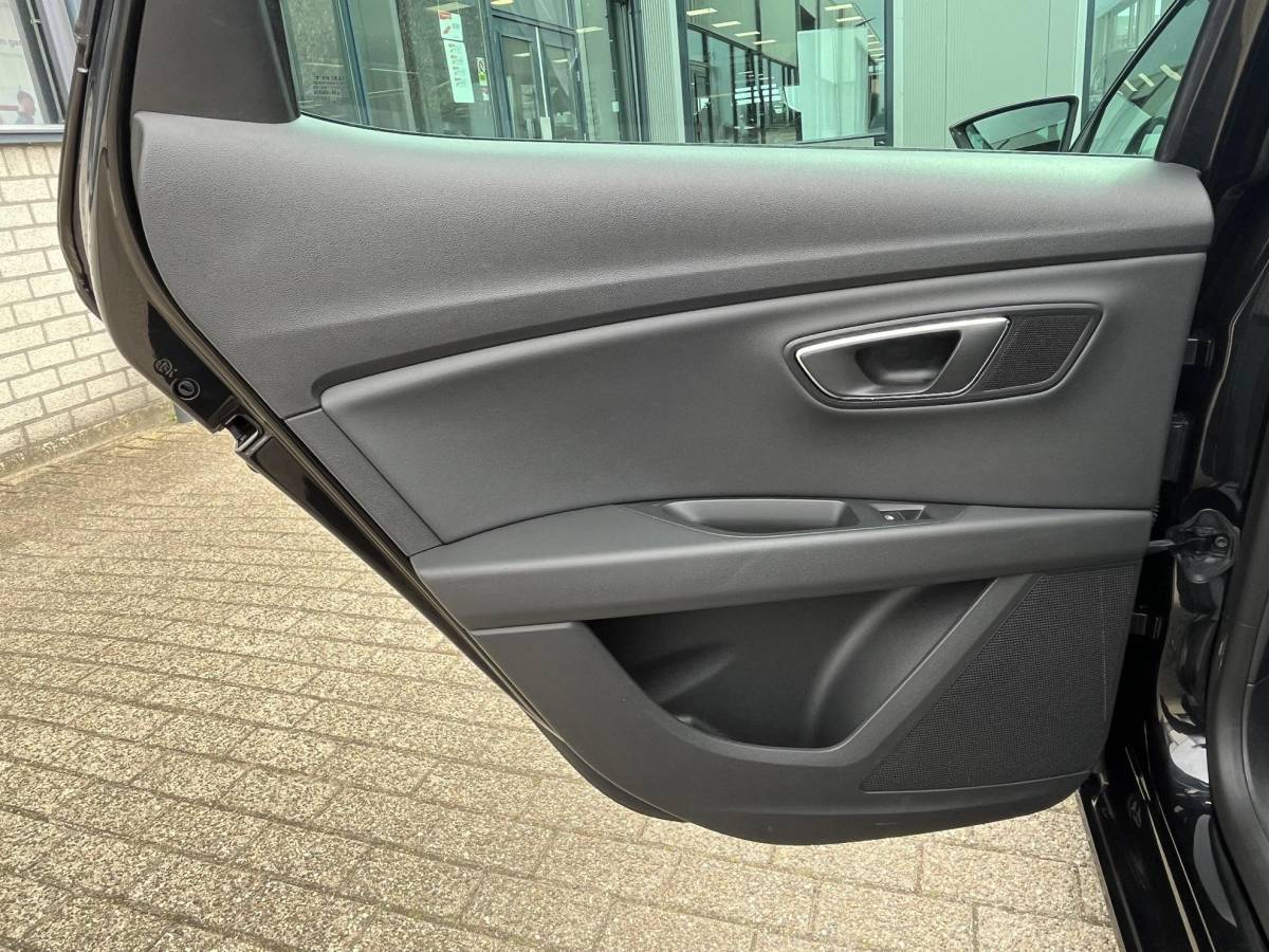 SEAT Leon SEAT Leon 1.5 TSI FR Business Intense | Leder/LED/Navi/Pano.Dak/Clima/Cruise/18″/Stoelverwarming/Apple CarPlay-Android Auto