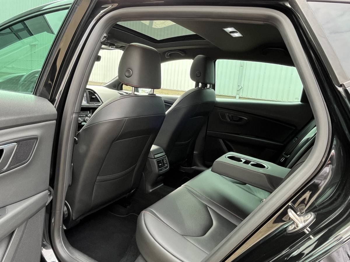 SEAT Leon SEAT Leon 1.5 TSI FR Business Intense | Leder/LED/Navi/Pano.Dak/Clima/Cruise/18″/Stoelverwarming/Apple CarPlay-Android Auto