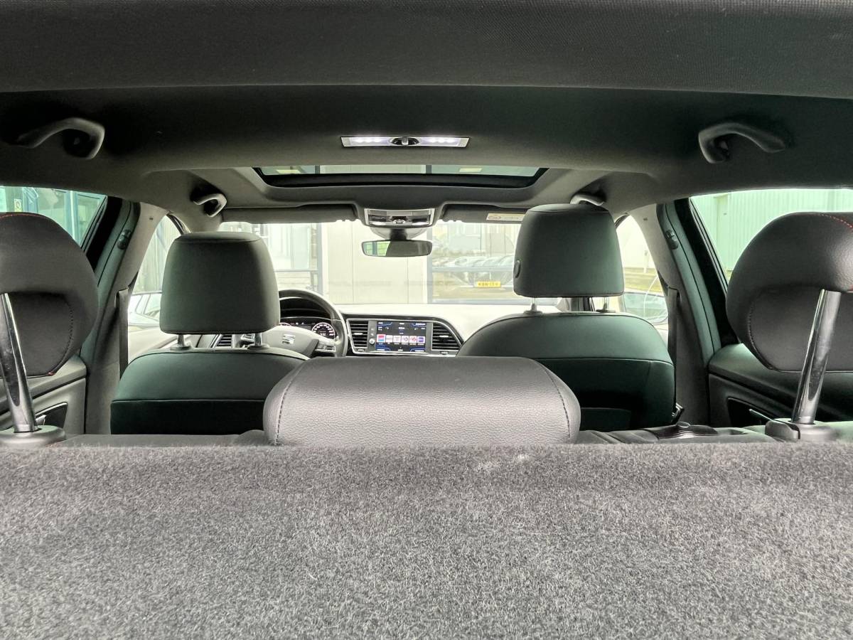 SEAT Leon SEAT Leon 1.5 TSI FR Business Intense | Leder/LED/Navi/Pano.Dak/Clima/Cruise/18″/Stoelverwarming/Apple CarPlay-Android Auto