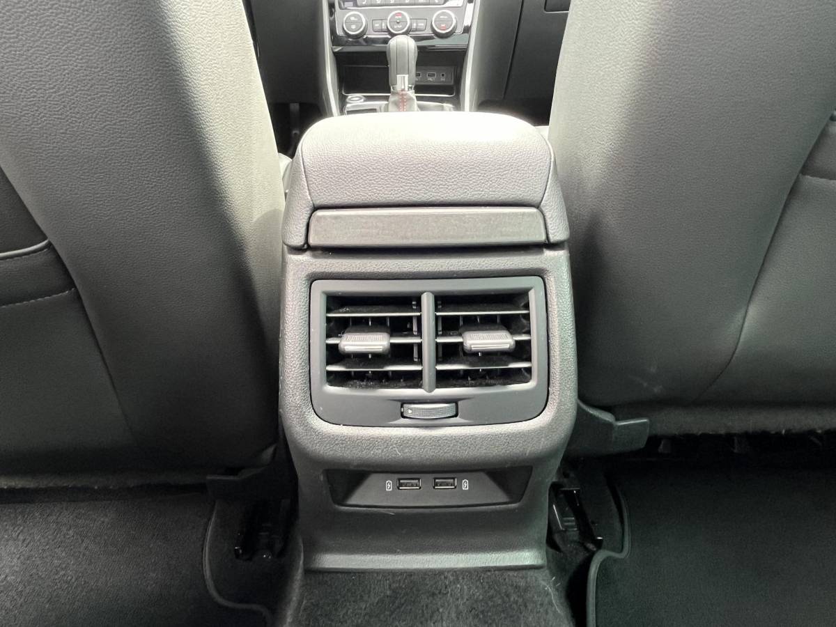 SEAT Leon SEAT Leon 1.5 TSI FR Business Intense | Leder/LED/Navi/Pano.Dak/Clima/Cruise/18″/Stoelverwarming/Apple CarPlay-Android Auto