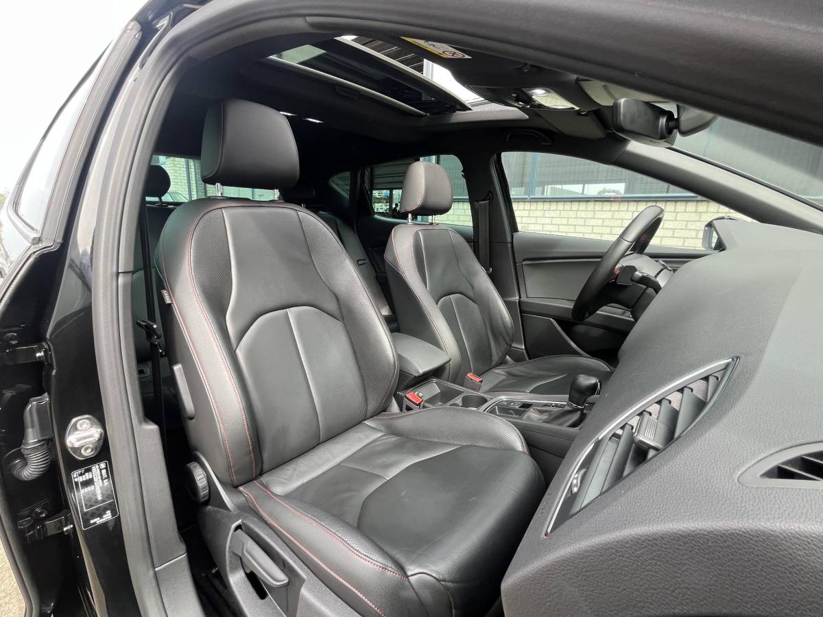 SEAT Leon SEAT Leon 1.5 TSI FR Business Intense | Leder/LED/Navi/Pano.Dak/Clima/Cruise/18″/Stoelverwarming/Apple CarPlay-Android Auto