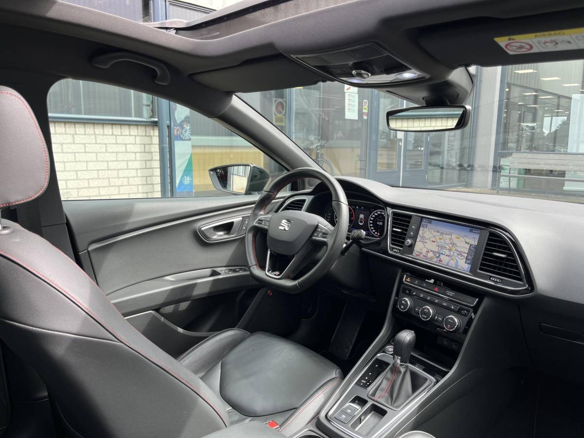 SEAT Leon SEAT Leon 1.5 TSI FR Business Intense | Leder/LED/Navi/Pano.Dak/Clima/Cruise/18″/Stoelverwarming/Apple CarPlay-Android Auto