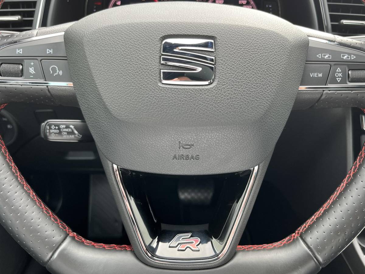 SEAT Leon SEAT Leon 1.5 TSI FR Business Intense | Leder/LED/Navi/Pano.Dak/Clima/Cruise/18″/Stoelverwarming/Apple CarPlay-Android Auto