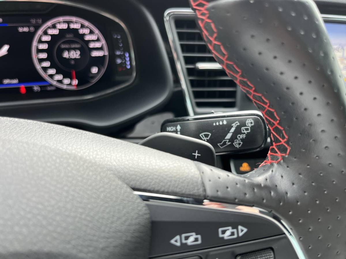 SEAT Leon SEAT Leon 1.5 TSI FR Business Intense | Leder/LED/Navi/Pano.Dak/Clima/Cruise/18″/Stoelverwarming/Apple CarPlay-Android Auto