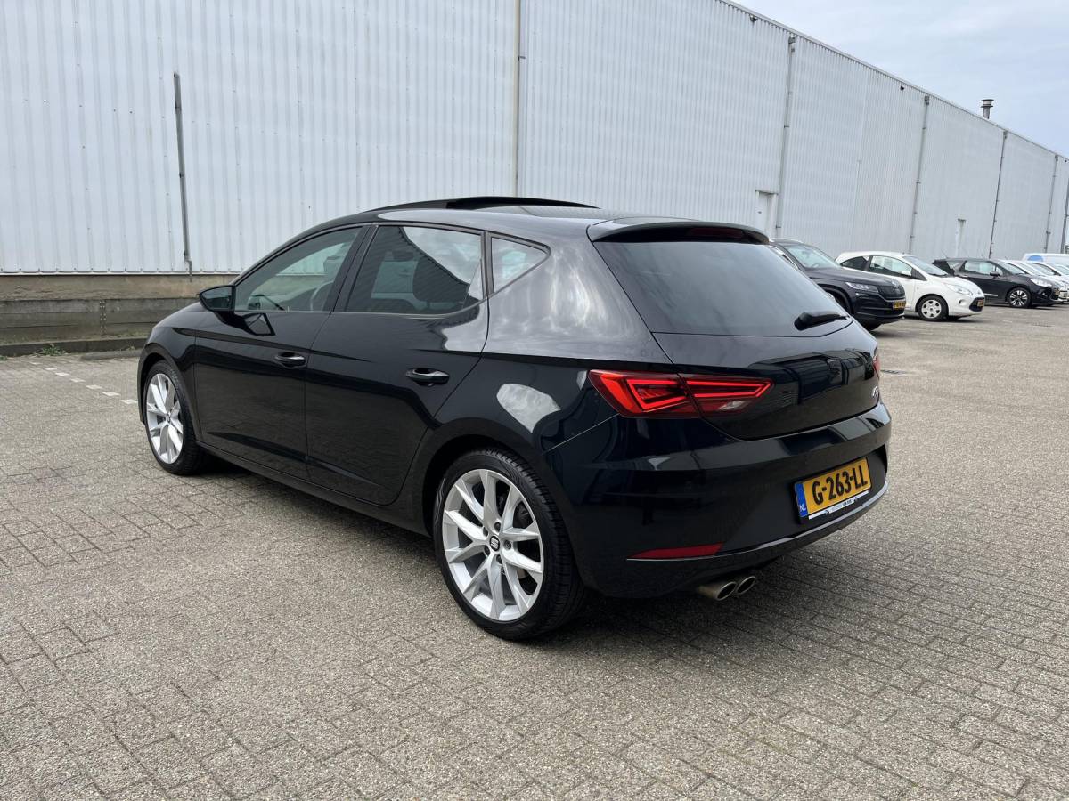 SEAT Leon SEAT Leon 1.5 TSI FR Business Intense | Leder/LED/Navi/Pano.Dak/Clima/Cruise/18″/Stoelverwarming/Apple CarPlay-Android Auto